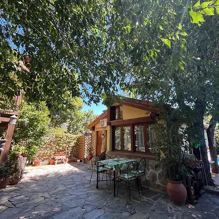 Acogedora Casa Rural En La Sierra De Madrid Mataelpino Exterior photo